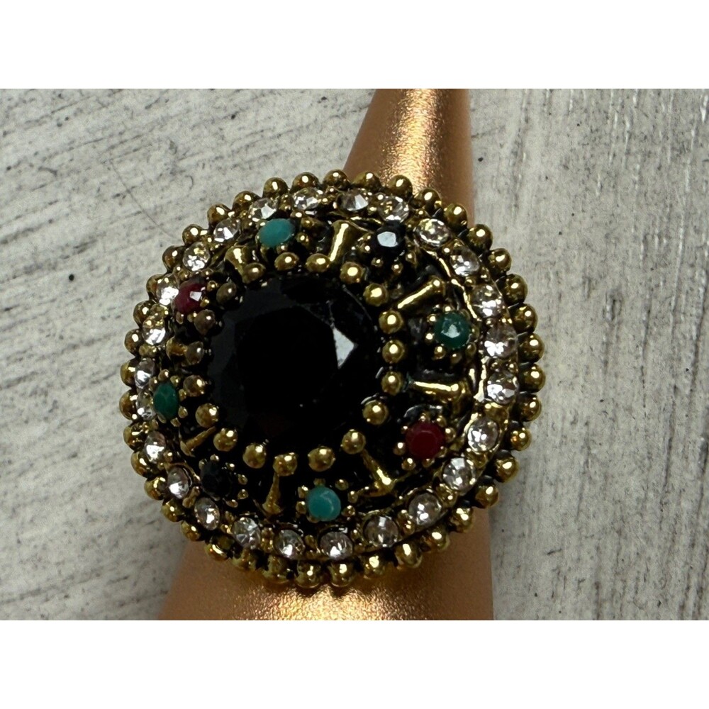 Vintage Style Gold Tone Ornate Cocktail Ring Size 7.75 Faceted Black Stone Halo